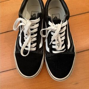 VANS WOMEN'S OLD SKOOL SHOES